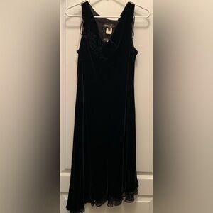 NEW Donna Rocco Elegant Black Velvet Embellished Dress 10